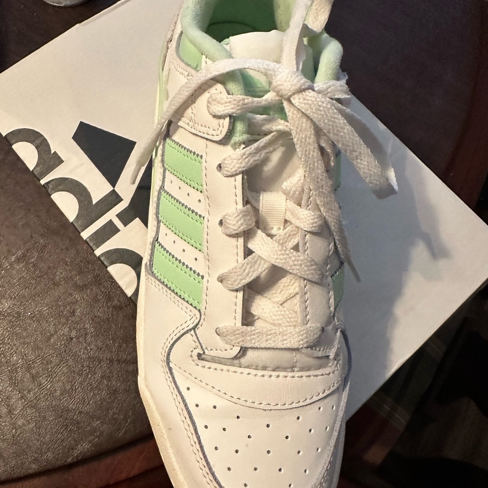 Adidas White and Light Green Trainers - Picture 2 of 4